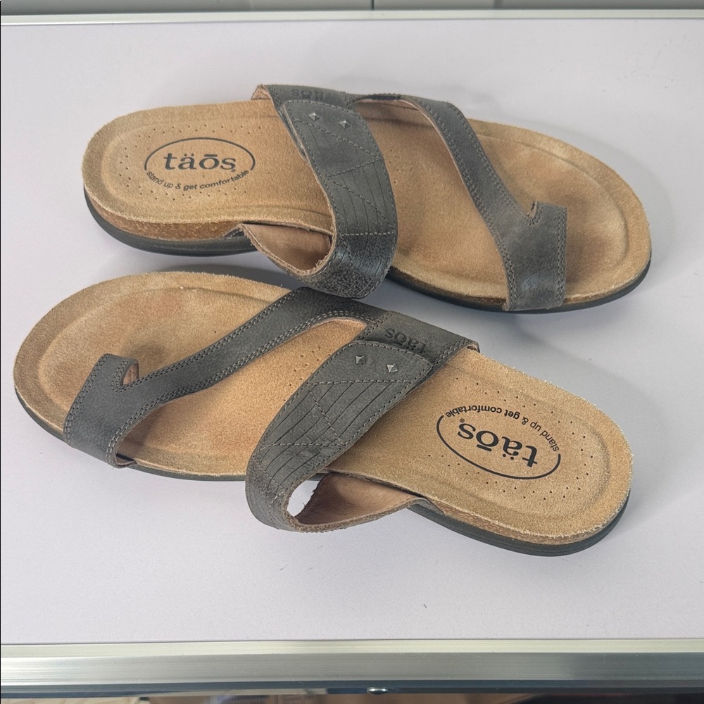 Taos Gray Leather Sandals
